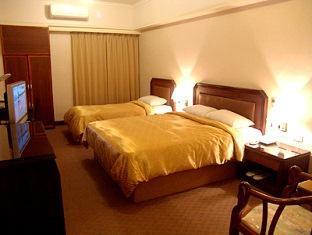 Sin Fu Business Hotel Taichung Exterior photo